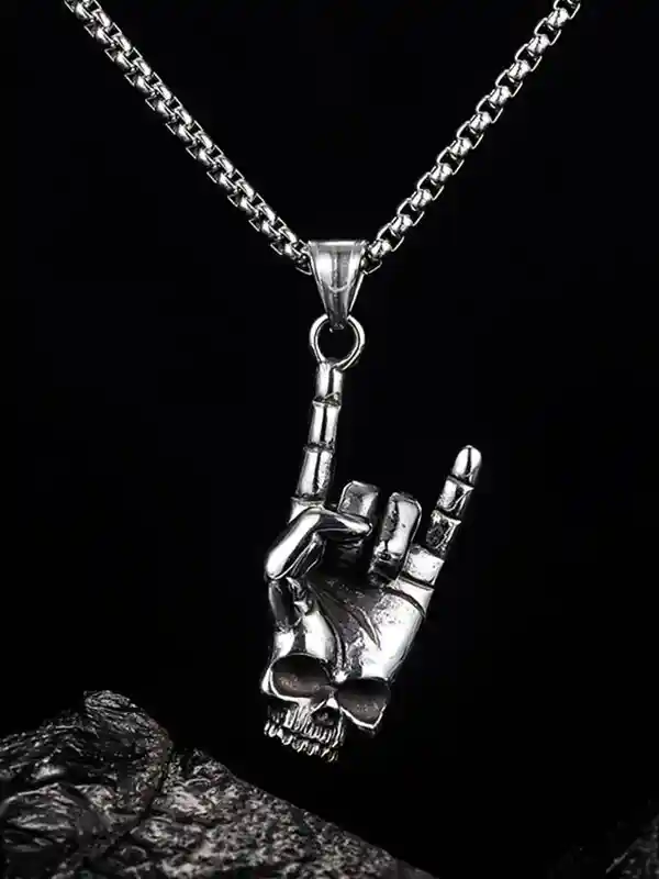 łańcuszek z wisiorkiem punkowa czaszka