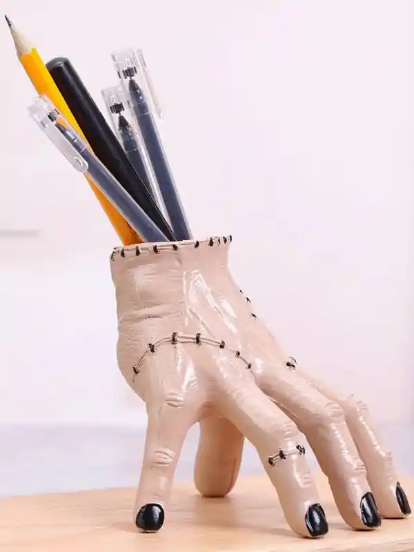 Przybornik na biurko rączka Wednesday